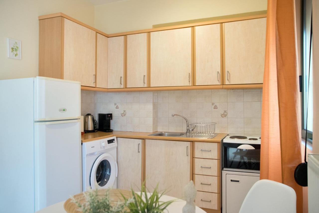 Sunny City Studio Apartment Kalamata Exterior photo